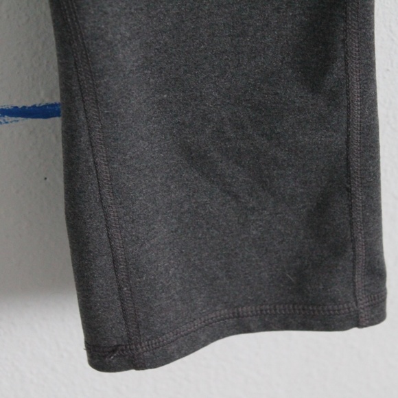 Grey Exercise Legging Capris - Picture 4 of 7